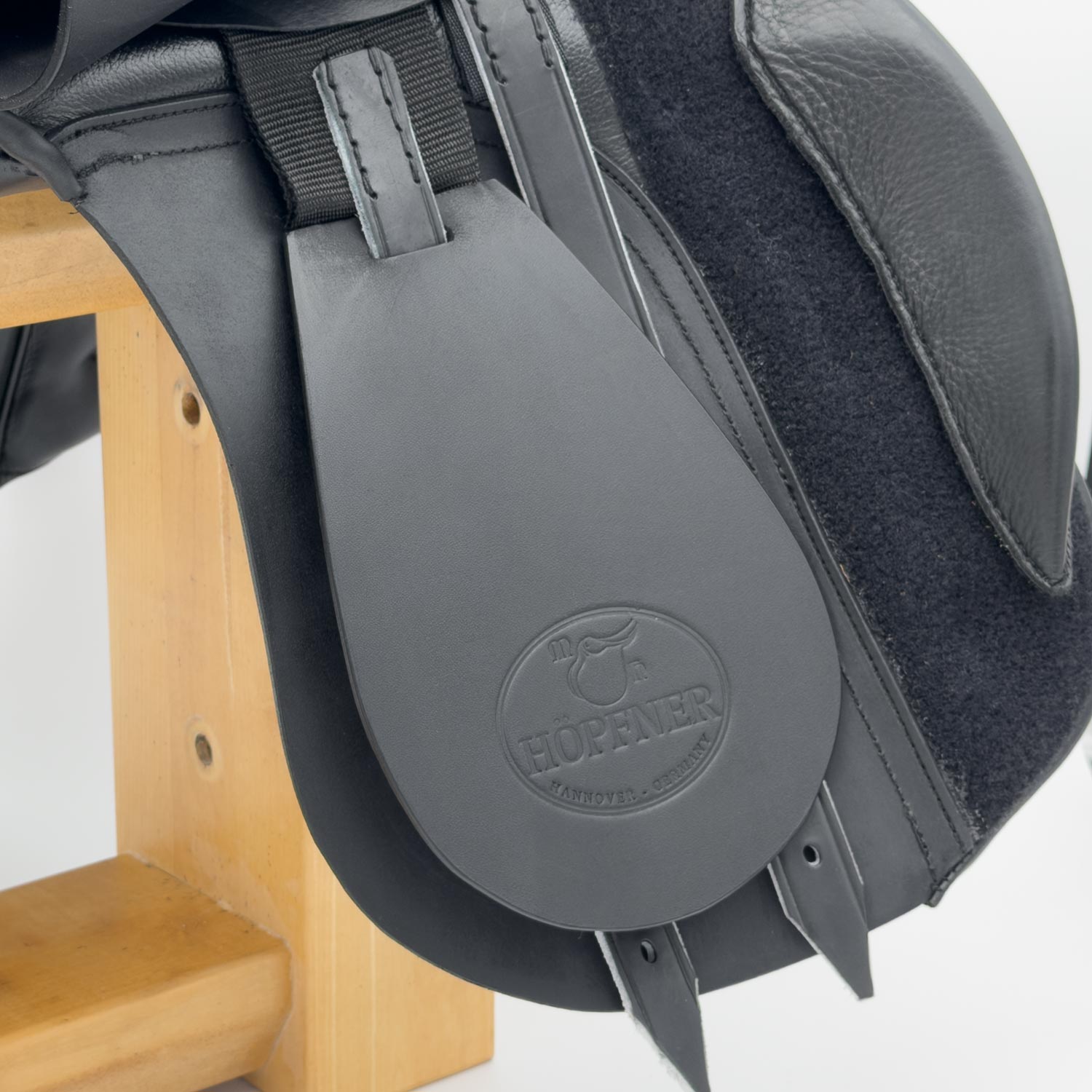 HÖPFNER Striipentasche am Sattel